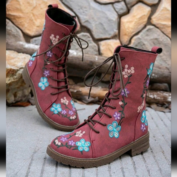 Women's Comfortable Embroidery Studded Boots,Western Style Combat Boots,Low Heel - Picture 4 of 5